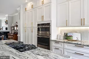 5424 Edsall Ridge Pl, Alexandria, VA 22312 - Photo 10