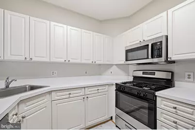 2108 Highcourt Lane #303, Herndon, VA 20170 - Photo 8