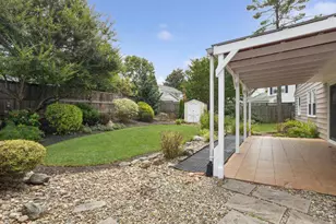4133 Point Hollow Ln, Fairfax, VA 22033 - Photo 18