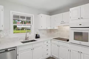 4133 Point Hollow Ln, Fairfax, VA 22033 - Photo 12