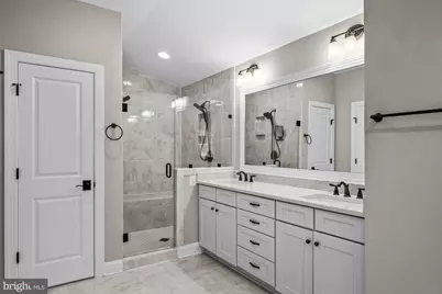 8404 Stonewall Drive, Vienna, VA 22180 - Photo 36