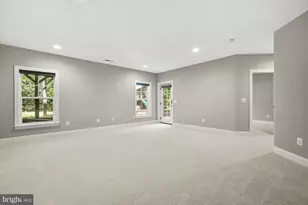 8404 Stonewall Dr, Vienna, VA 22180 - Photo 54