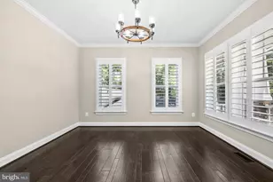 8404 Stonewall Dr, Vienna, VA 22180 - Photo 10