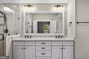 8404 Stonewall Dr, Vienna, VA 22180 - Photo 38