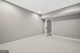 8404 Stonewall Dr, Vienna, VA 22180 - Photo 56