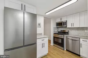 1554 Northgate Square, Reston, VA 20190 - Photo 4