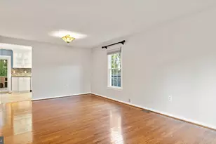 4453 Holly Ave, Fairfax, VA 22030 - Photo 6