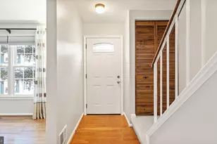 4453 Holly Ave, Fairfax, VA 22030 - Photo 4