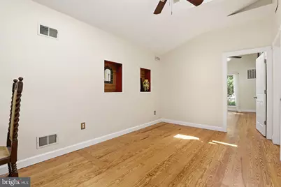 6811 Valley Brook Drive, Falls Church, VA 22042 - Photo 24