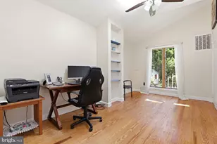 6811 Valley Brook Dr, Falls Church, VA 22042 - Photo 18