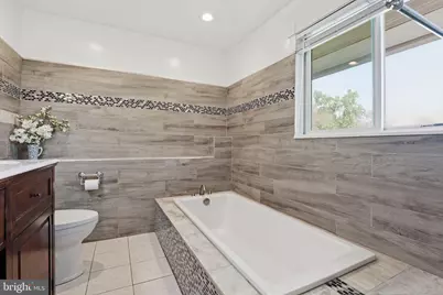6811 Valley Brook Drive, Falls Church, VA 22042 - Photo 32