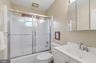9385 Saddlemount Ct, Springfield, VA 22153 - Photo 32