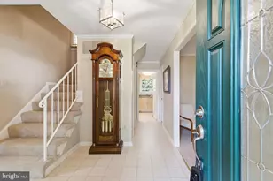 9385 Saddlemount Ct, Springfield, VA 22153 - Photo 6