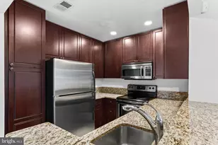 11735 Summerchase Cir, Reston, VA 20194 - Photo 12