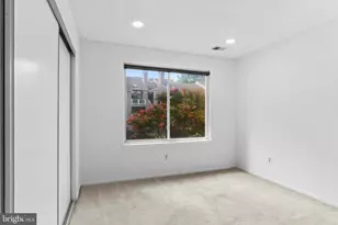 11735 Summerchase Cir, Reston, VA 20194 - Photo 14