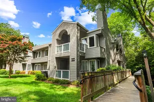 11735 Summerchase Cir, Reston, VA 20194 - Photo 2