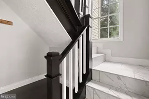 7753 Willow Point Dr, Falls Church, VA 22042 - Photo 2