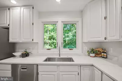 6356 Lee Forest Path, Centreville, VA 20120 - Photo 8