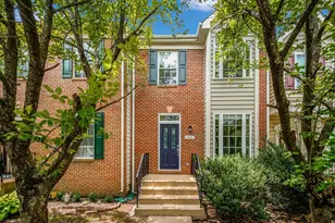 4604 Deerwatch Dr, Chantilly, VA 20151 - Photo 2