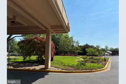 1800 Old Meadow Road #101, McLean, VA 22102 - Photo 4