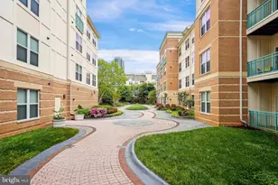 12000 Market St, Reston, VA 20190 - Photo 32