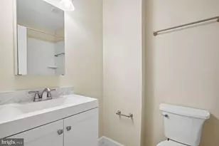 1510 Chatham Colony Ct, Reston, VA 20190 - Photo 14