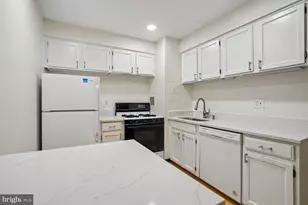 4345 Ivymount Ct, Annandale, VA 22003 - Photo 8