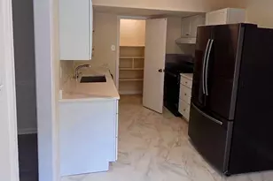 8106 Lakepark Dr, Alexandria, VA 22309 - Photo 4