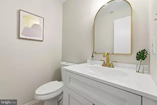 7362 Silver Pine Dr, Springfield, VA 22153 - Photo 8