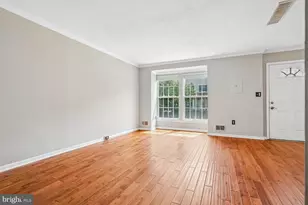 8304 Duck Hawk Way, Lorton, VA 22079 - Photo 4