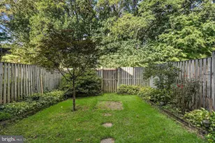 2050 Winged Foot Ct, Reston, VA 20191 - Photo 14