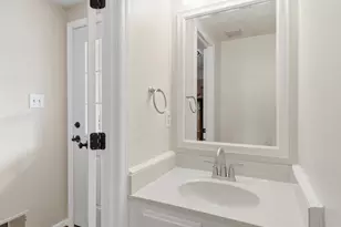 1563 Autumn Ridge Cir, Reston, VA 20194 - Photo 12