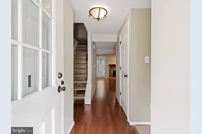 1563 Autumn Ridge Circle, Reston, VA 20194 - Photo 4