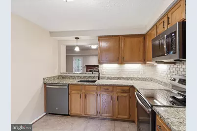 1563 Autumn Ridge Circle, Reston, VA 20194 - Photo 10