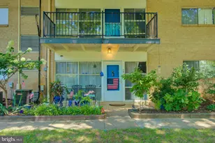 4909 Americana Dr, Annandale, VA 22003 - Photo 2