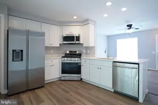 14717 Basingstoke Loop, Centreville, VA 20120 - Photo 6
