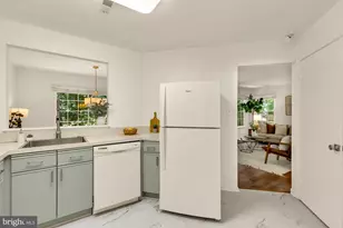 10224 Faire Commons Ct, Burke, VA 22015 - Photo 14
