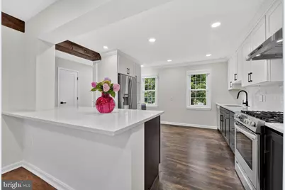 7426 Hallcrest Drive, McLean, VA 22102 - Photo 10