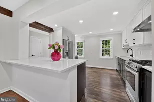 7426 Hallcrest Dr, McLean, VA 22102 - Photo 10