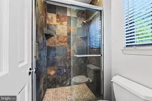 1427 Green Run Ln, Reston, VA 20190 - Photo 30