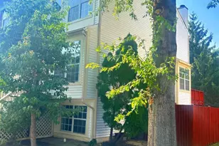 14220 Autumn Cir, Centreville, VA 20121 - Photo 26