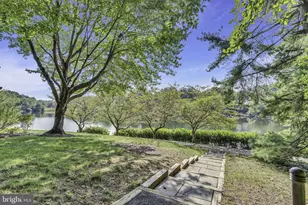 11041 Villaridge Ct, Reston, VA 20191 - Photo 32