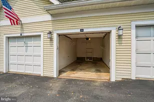 4142 Fountainside Ln, Fairfax, VA 22030 - Photo 32