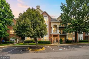 4142 Fountainside Ln, Fairfax, VA 22030 - Photo 1