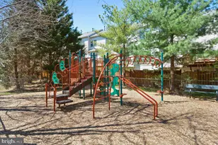 4142 Fountainside Ln, Fairfax, VA 22030 - Photo 36