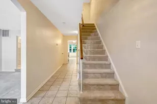 7719 Bristol Square Ct, Springfield, VA 22153 - Photo 6