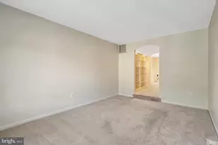 7719 Bristol Square Ct, Springfield, VA 22153 - Photo 12
