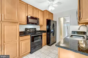 7719 Bristol Square Ct, Springfield, VA 22153 - Photo 24