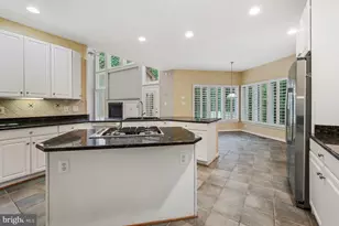 1104 Water Pointe Ln, Reston, VA 20194 - Photo 10