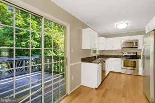 7926 Pebble Brook Ct, Springfield, VA 22153 - Photo 10